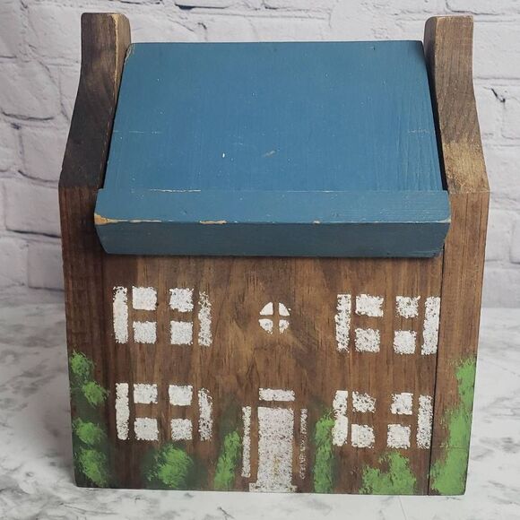 Colonial/Primitive Style Wooden House Decor - Picture 1 of 11